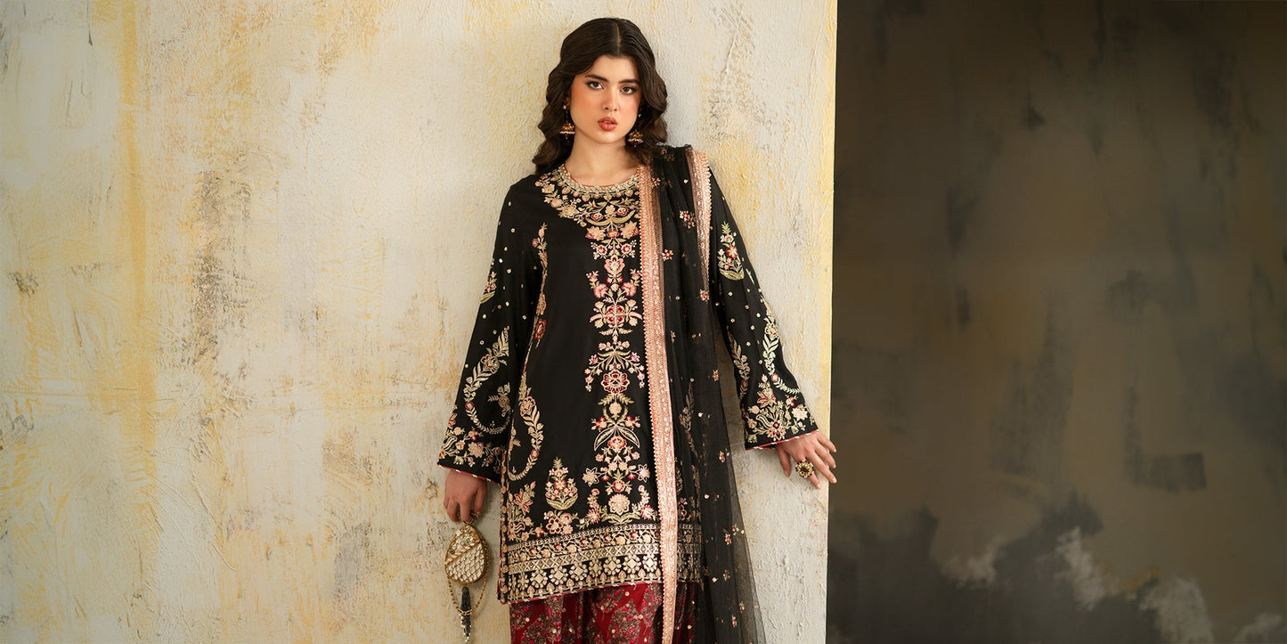EMBROIDERED SUIT (E1062/104/902)