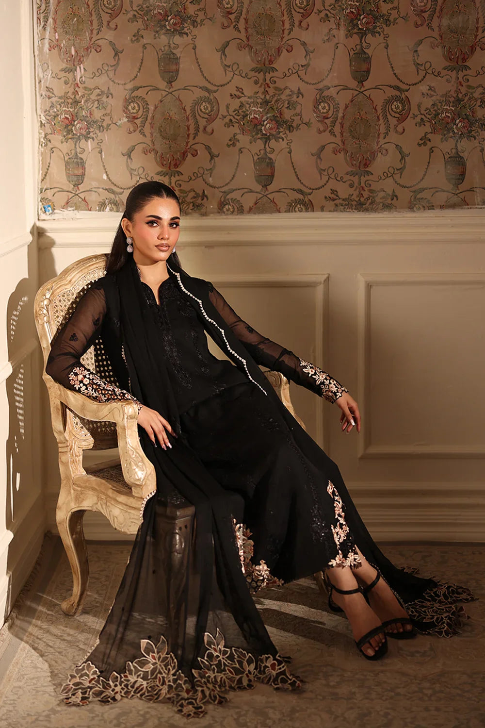 Dusken Lace