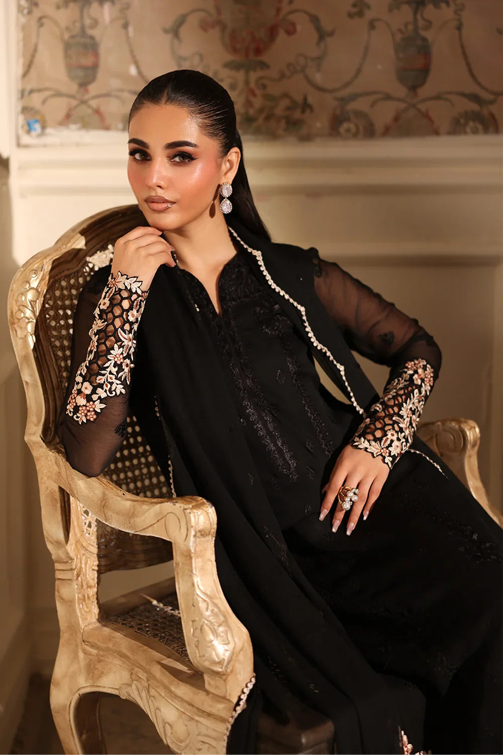 Dusken Lace