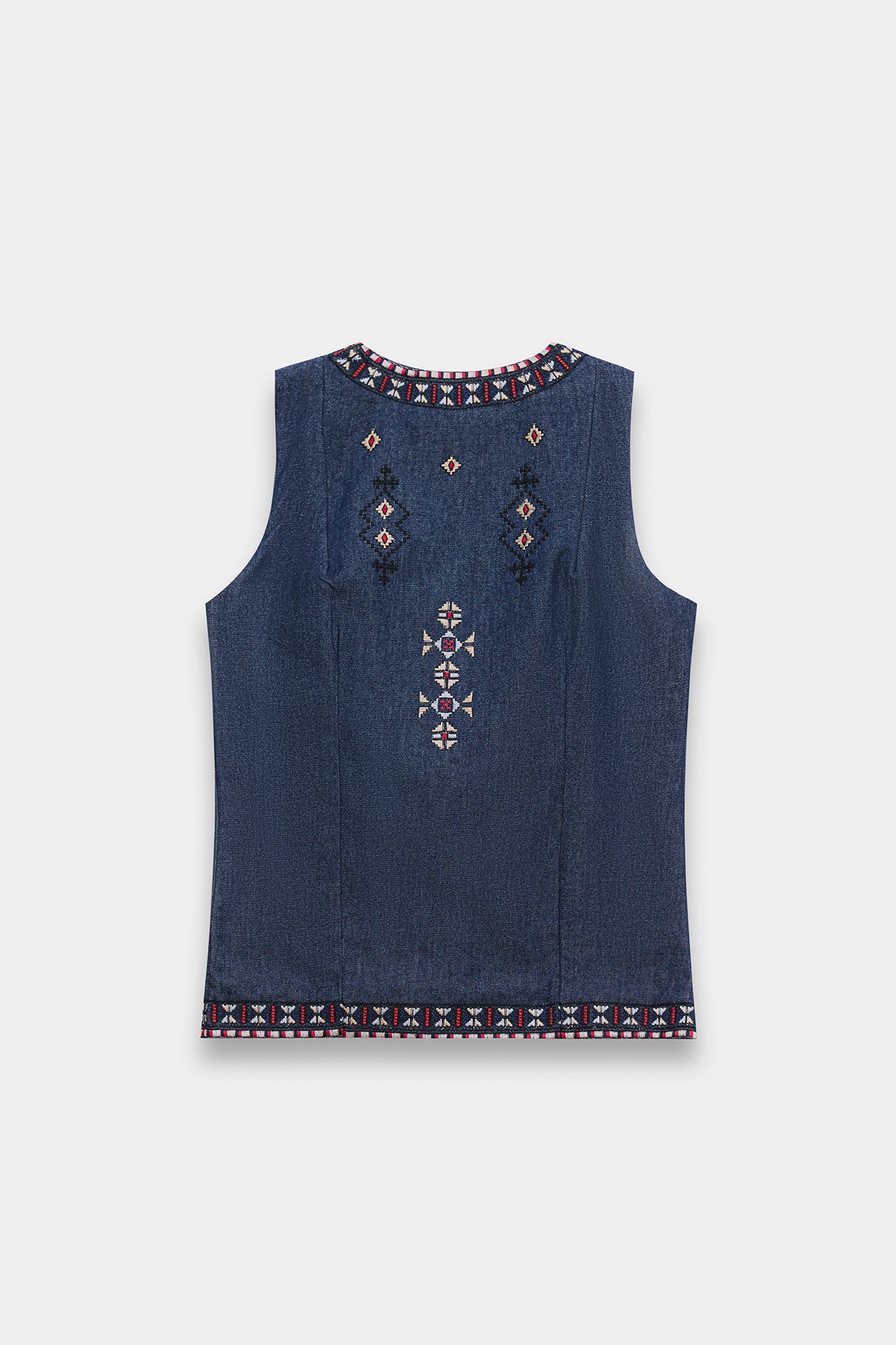 EMBROIDERED TOP (E1022/101/621)