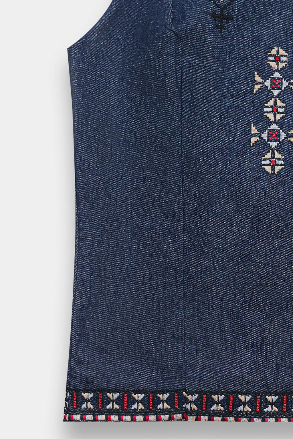 EMBROIDERED TOP (E1022/101/621)