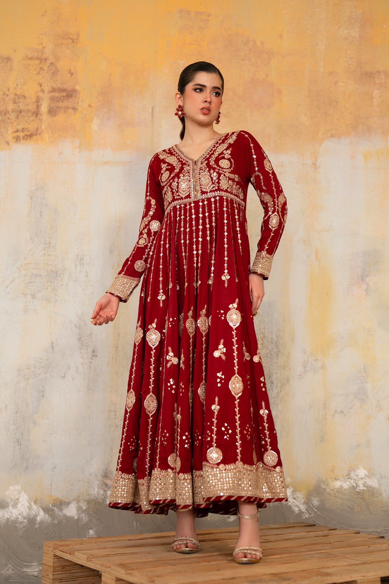 EMBROIDERED PISHWAS (E1056/104/416)