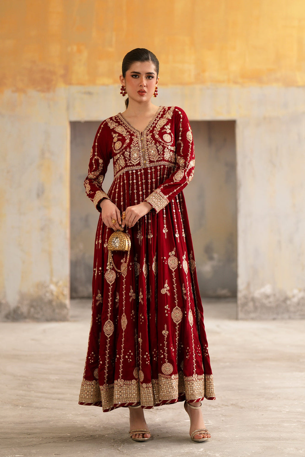EMBROIDERED PISHWAS (E1056/104/416)