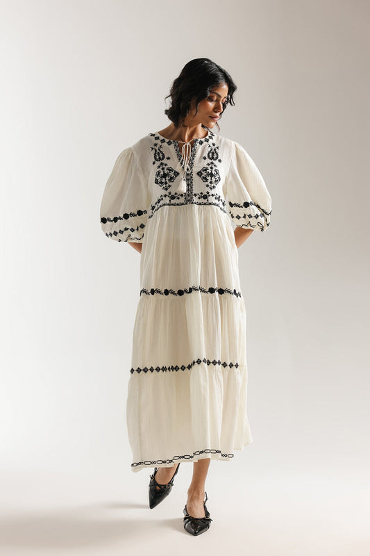 DRESS (E3082/108/002)