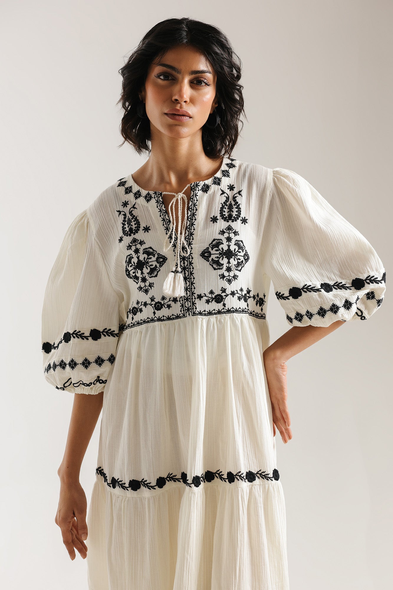 DRESS (E3082/108/002)