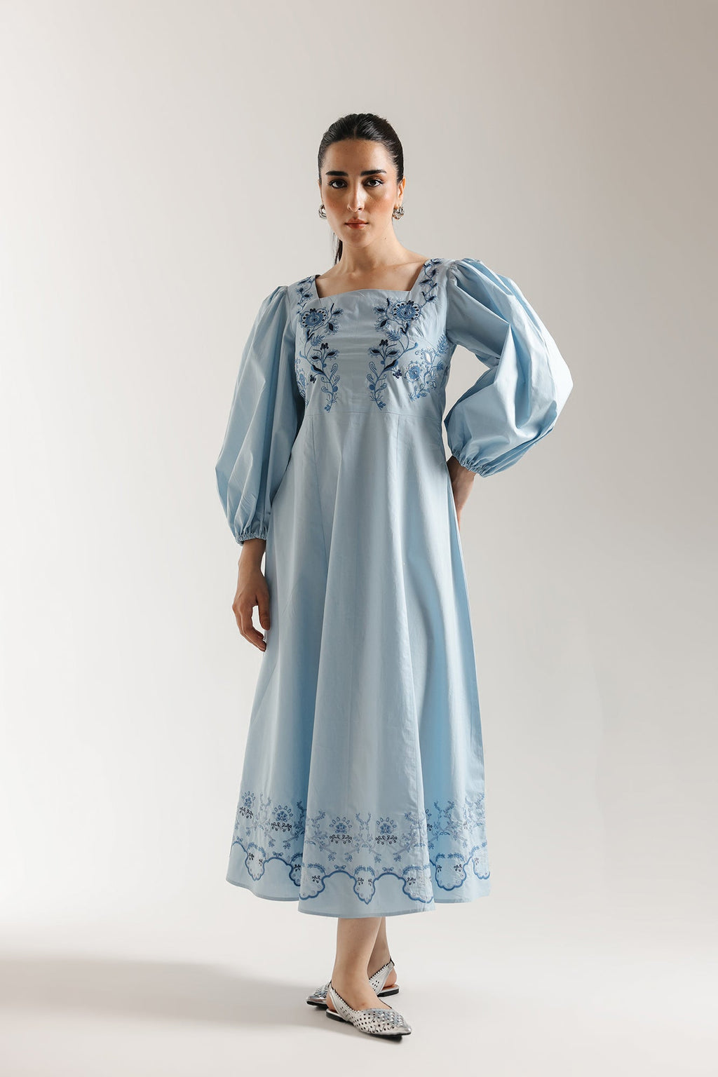 DRESS (E3089/108/611)