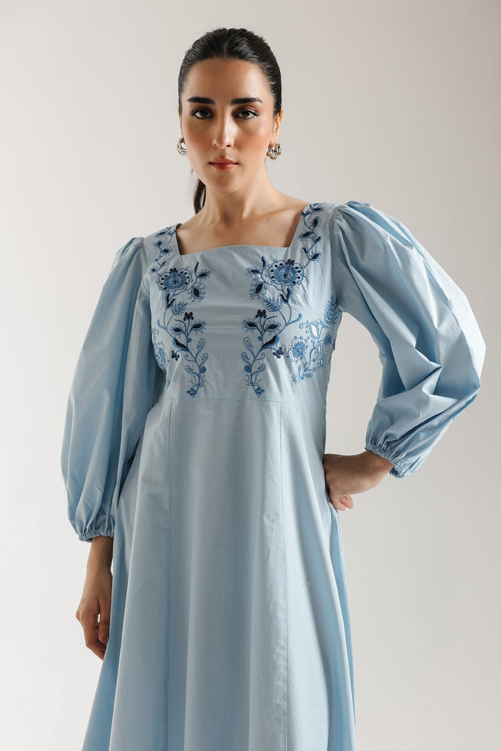 DRESS (E3089/108/611)