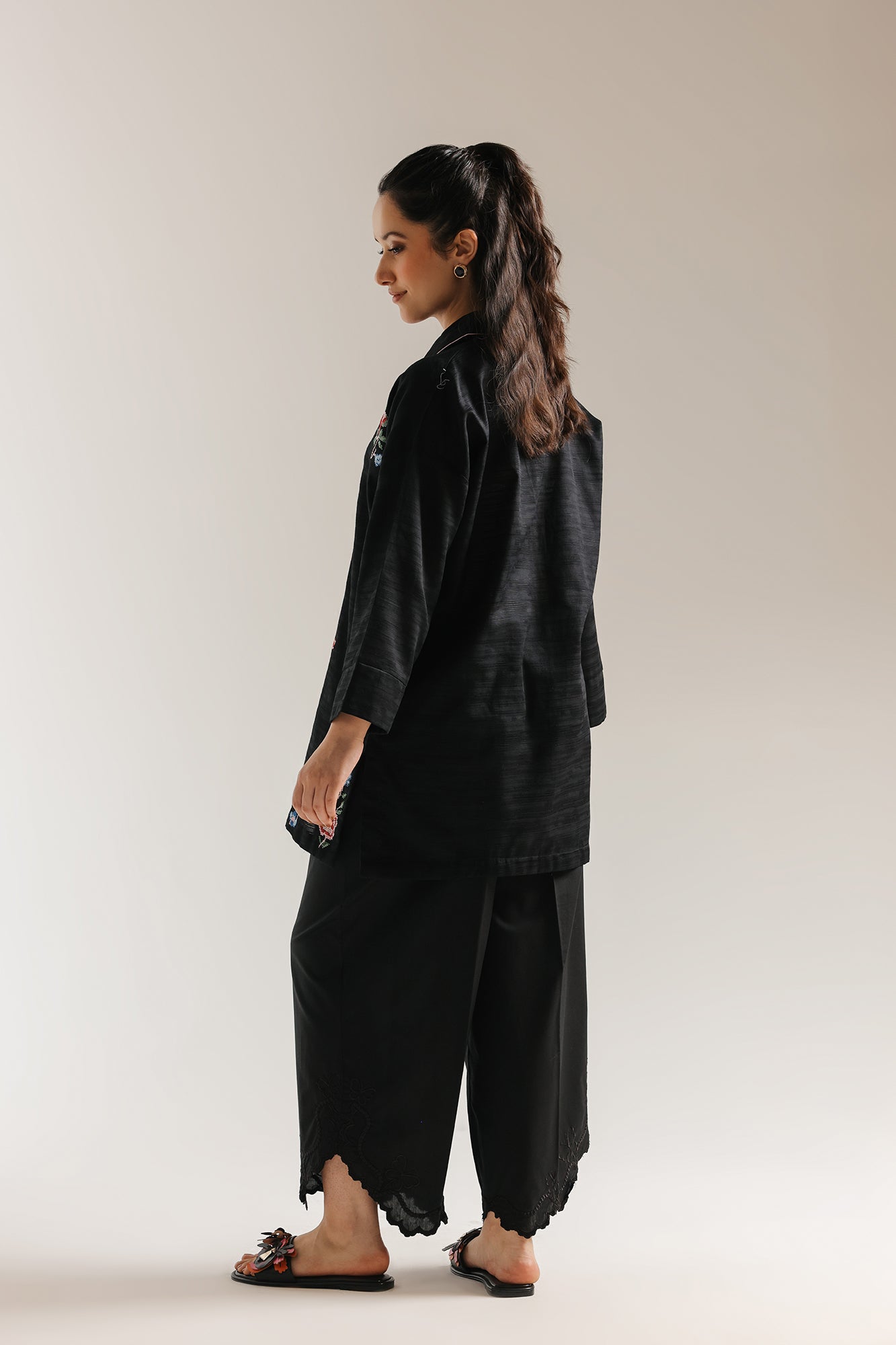 EMBROIDERED KURTI (E7921/102/902)