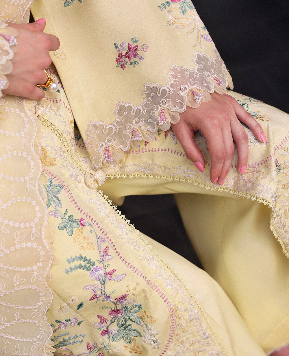 Embroidered Pret '25 - M-139